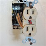 Decora Duplex Receptacle T / R 15Amp Ivory